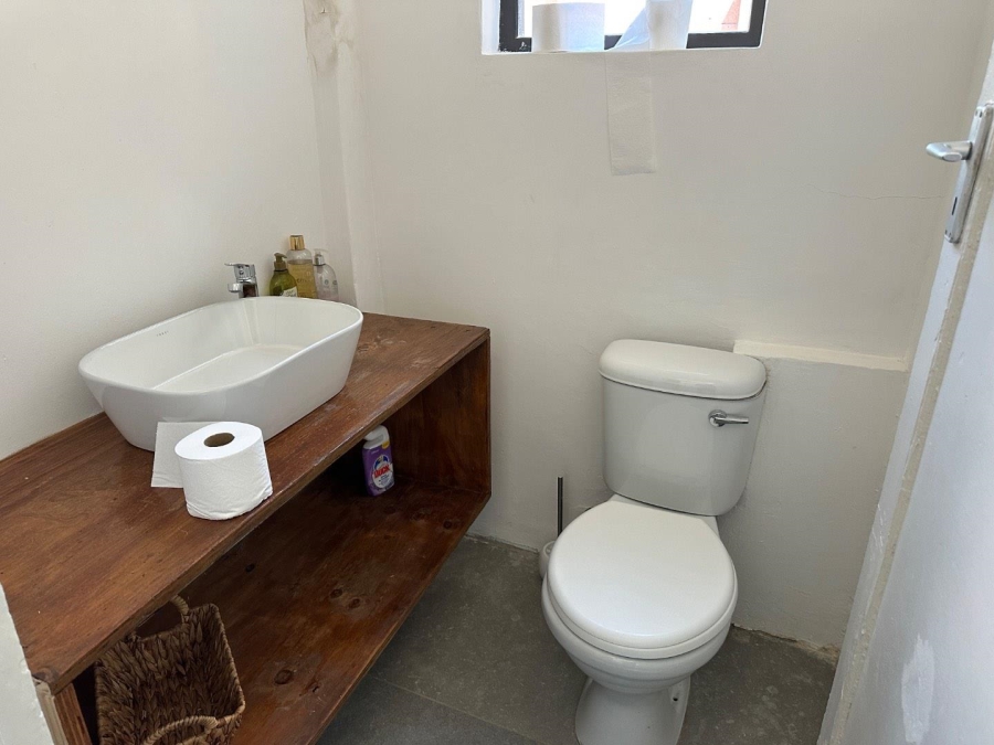 To Let 2 Bedroom Property for Rent in Vredehoek Western Cape